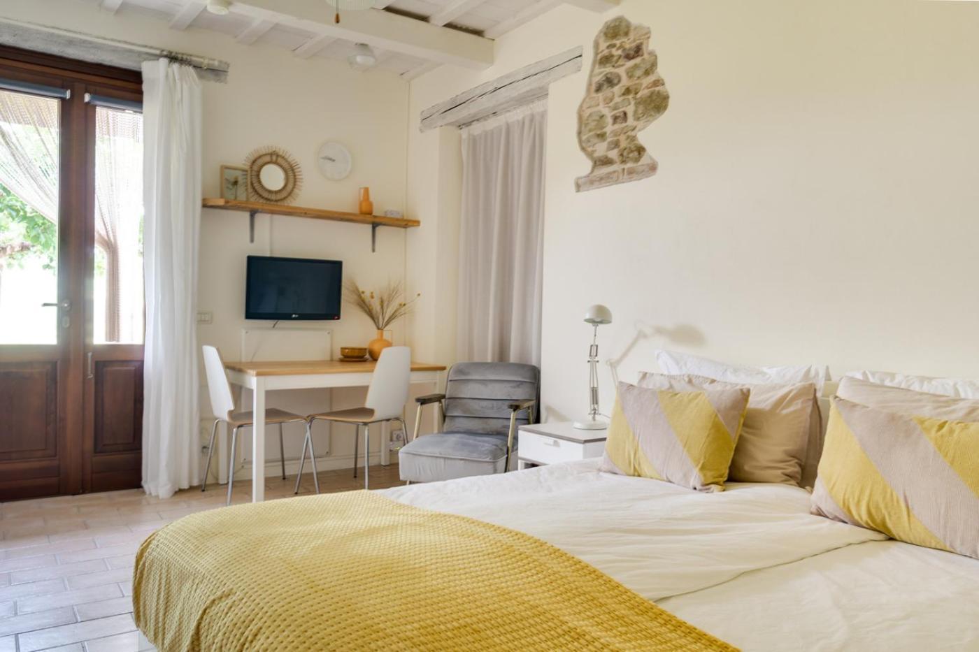 Rosa Nel Pozzo Apartments And B&B San Pietro  Exterior foto